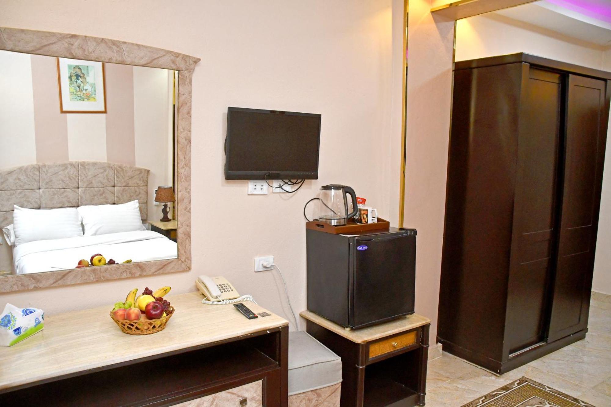 Nun Pyramids Hotel Kafret el-Gabal Zewnętrze zdjęcie