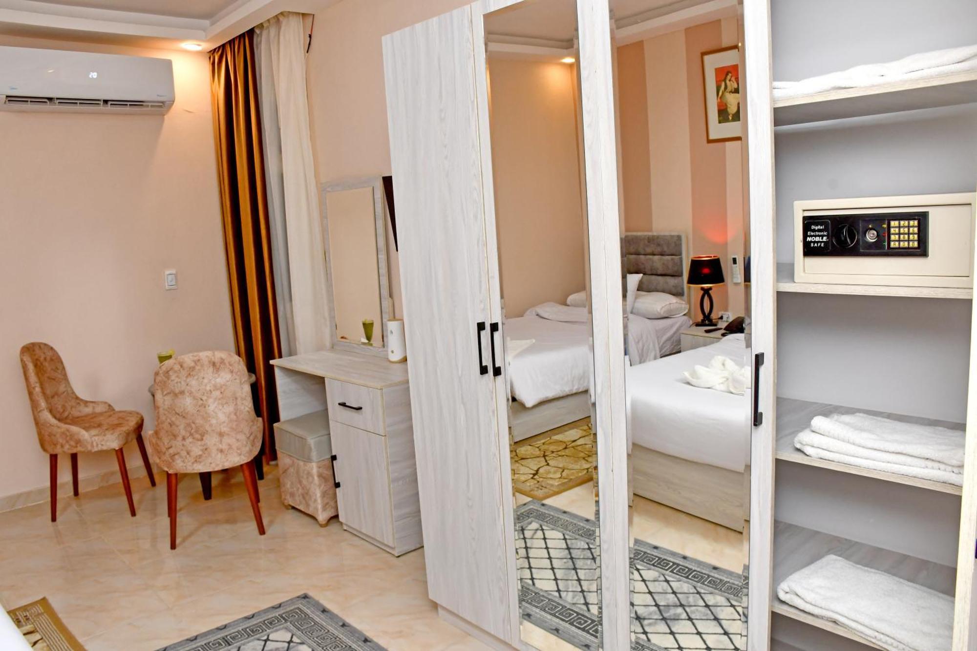 Nun Pyramids Hotel Kafret el-Gabal Zewnętrze zdjęcie